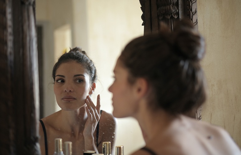 Уход за кожей лица: как выбирать косметику и ухаживать за лицом